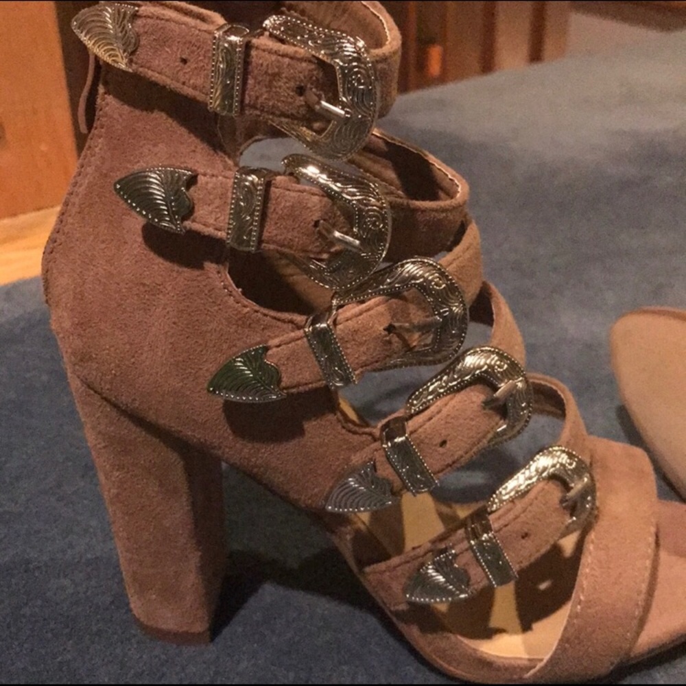 NEW 7.5 Brown Suede Western Block Heels